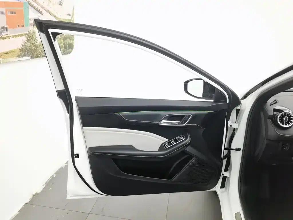 MG6 2021 Pro 1.5T Automatic Trophy Luxury Edition — миниатюра 8