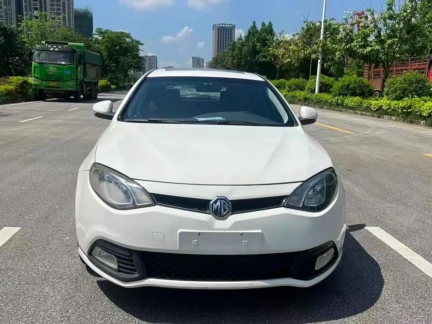 MG6 2014 Hatchback 1.8T Automatic Performance Edition — миниатюра 2
