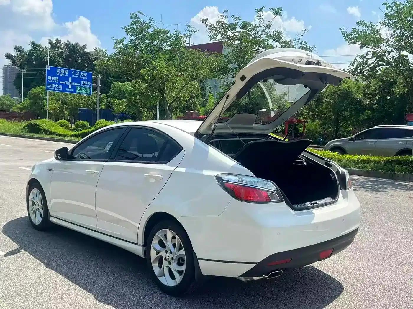 MG6 2014 Hatchback 1.8T Automatic Performance Edition — миниатюра 5