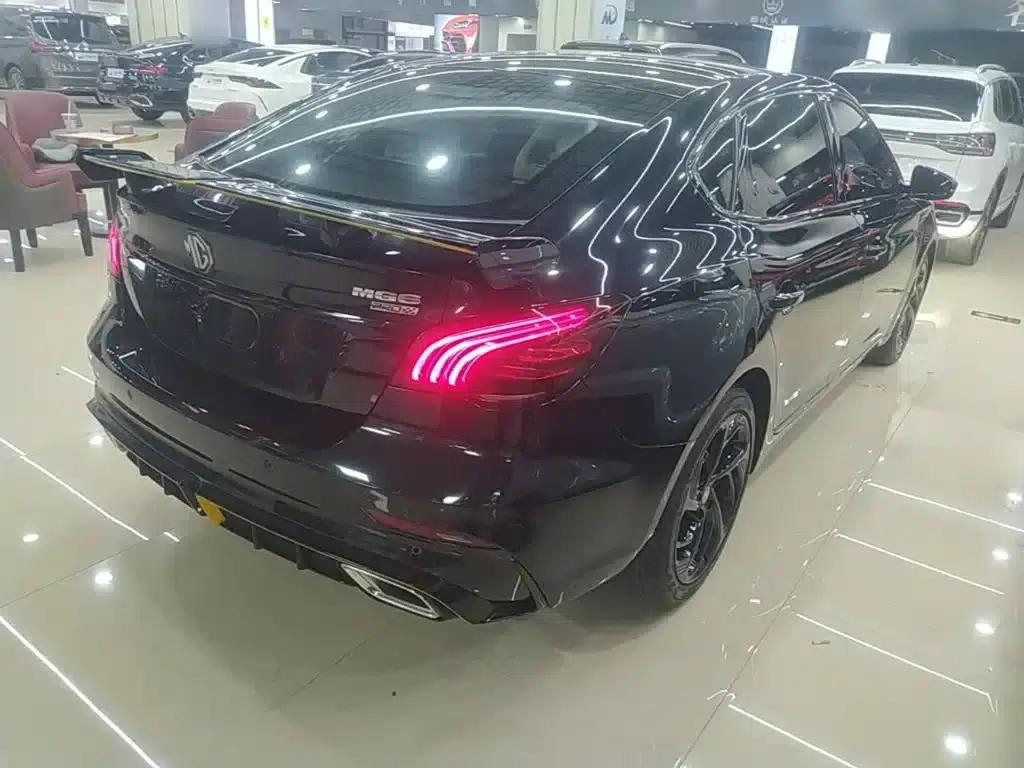 MG6 2021 Pro 1.5T Automatic Trophy Luxury Edition — миниатюра 7