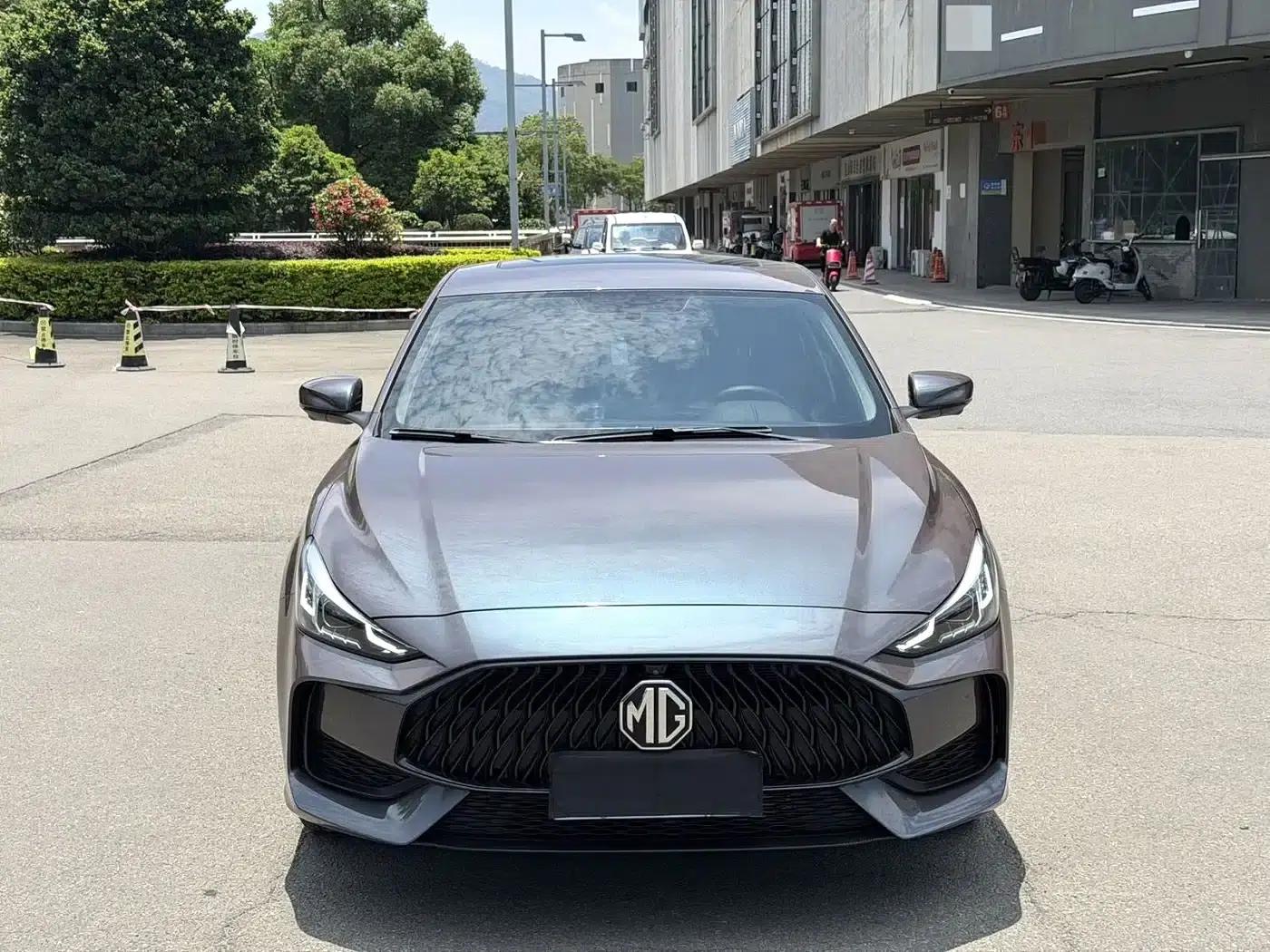 MG5 2021 180DVVT CVT Youth Luxury Edition — миниатюра 2