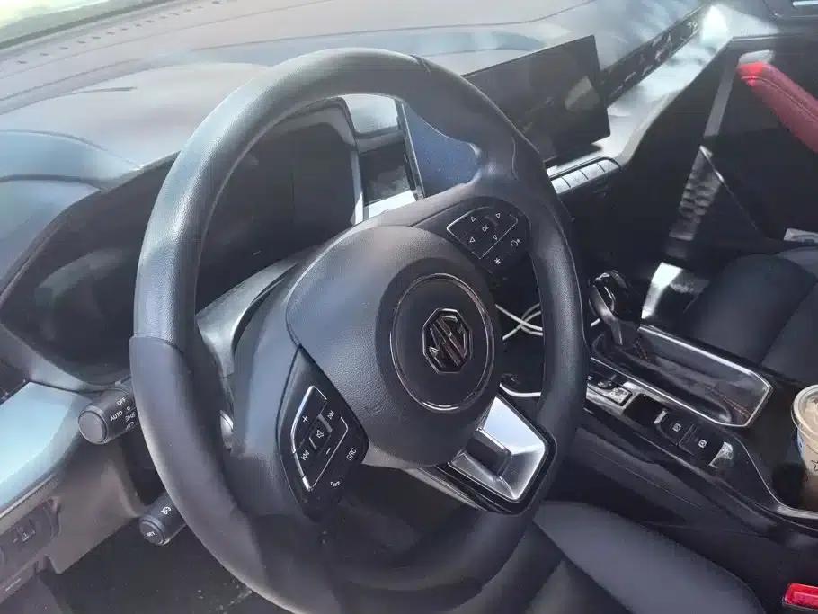 MG5 2021 180DVVT CVT Youth Luxury Edition — миниатюра 15