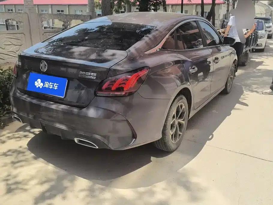 MG5 2021 180DVVT CVT Youth Luxury Edition — миниатюра 3