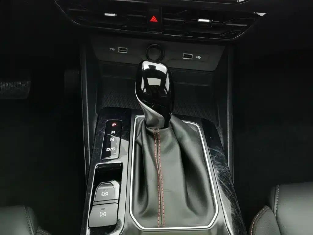 MG5 2022 180DVVT CVT Youth Flagship Edition — миниатюра 13
