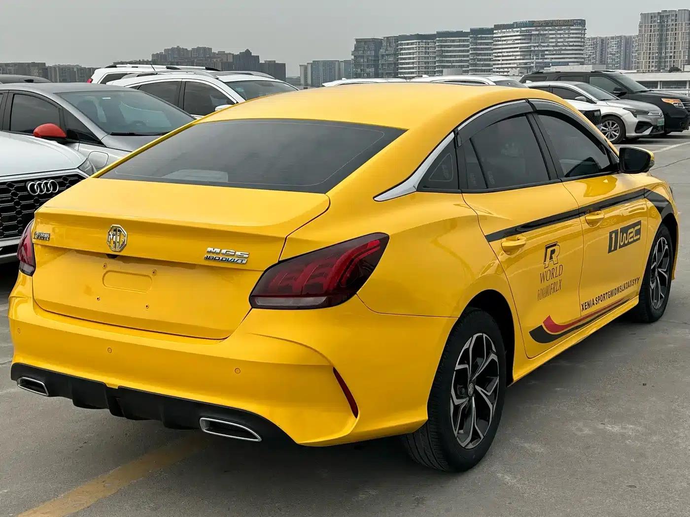 MG5 2021 180DVVT CVT Youth Luxury Edition — миниатюра 9