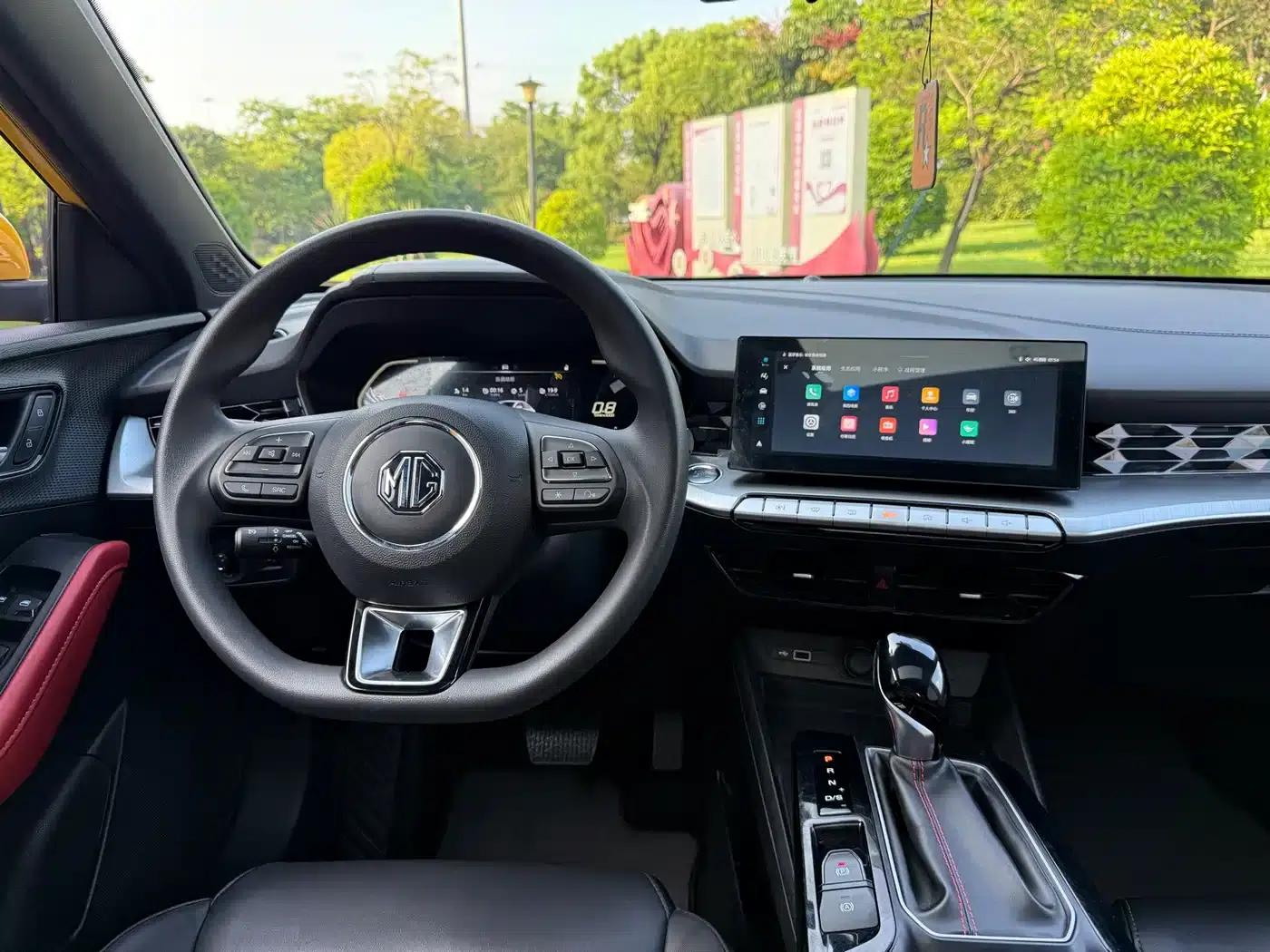 MG5 2022 180DVVT CVT Youth Luxury Edition — миниатюра 11