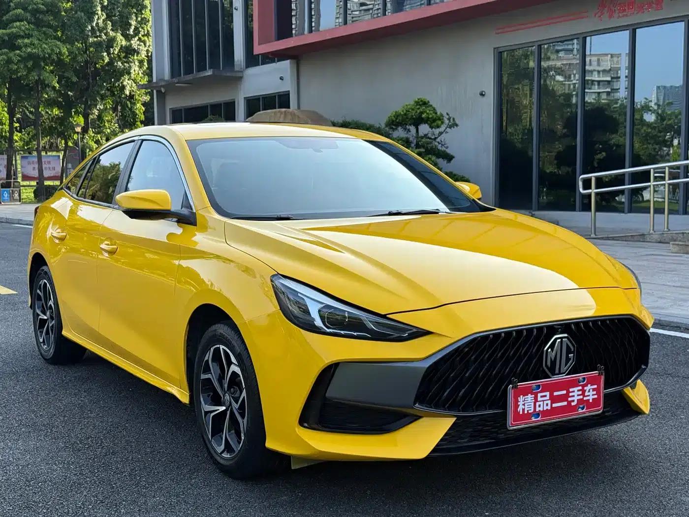 MG5 2022 180DVVT CVT Youth Luxury Edition — миниатюра 3