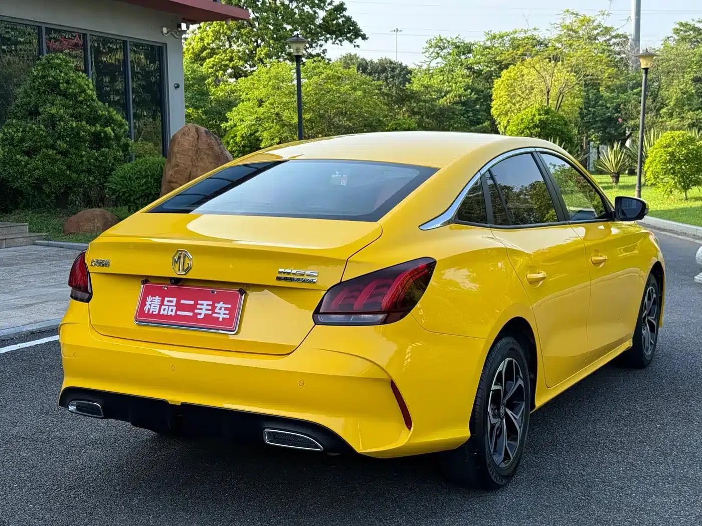 MG5 2022 180DVVT CVT Youth Luxury Edition — миниатюра 4