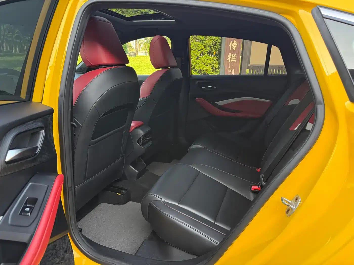MG5 2022 180DVVT CVT Youth Luxury Edition — миниатюра 10
