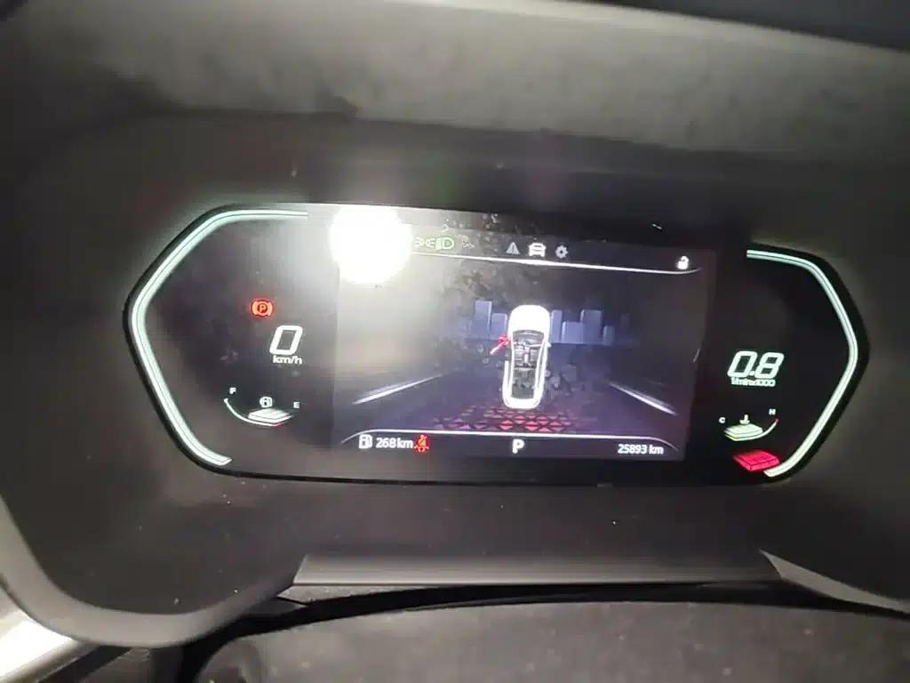 MG5 2022 180DVVT CVT Youth Luxury Edition — миниатюра 12
