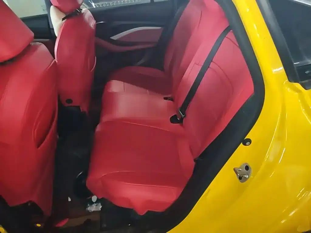 MG5 2022 180DVVT CVT Youth Luxury Edition — миниатюра 17