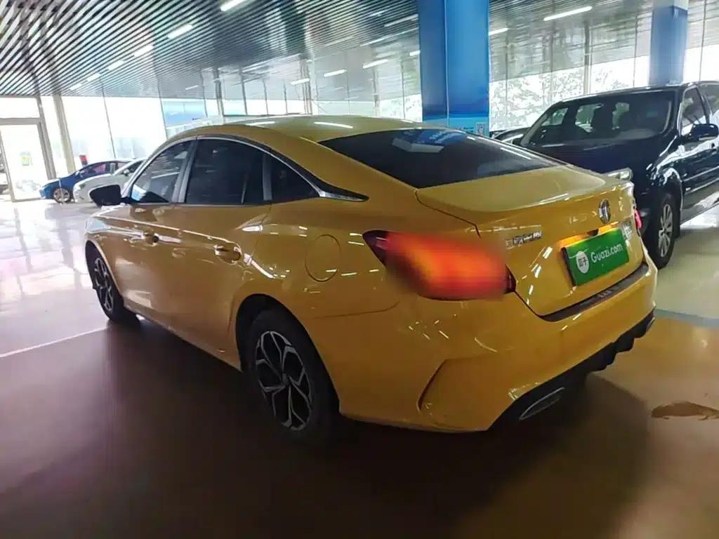 MG5 2022 180DVVT CVT Youth Luxury Edition — миниатюра 5