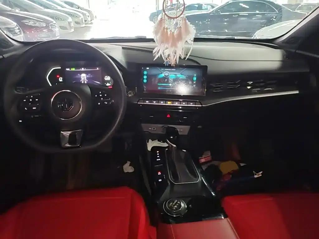 MG5 2022 180DVVT CVT Youth Luxury Edition — миниатюра 10