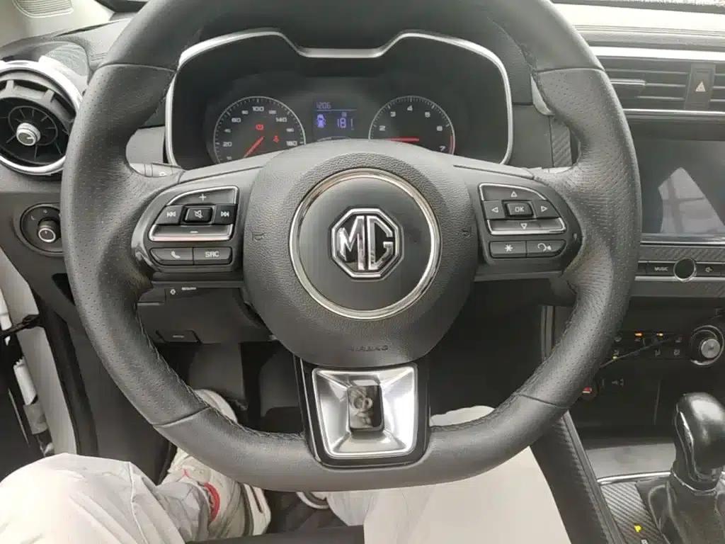 MG ZS 2017 1.5L Automatic Internet Edition — миниатюра 11