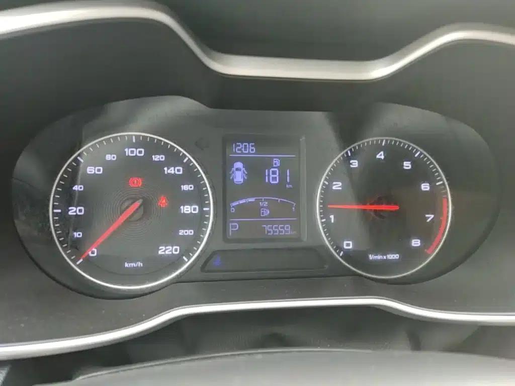 MG ZS 2017 1.5L Automatic Internet Edition — миниатюра 12