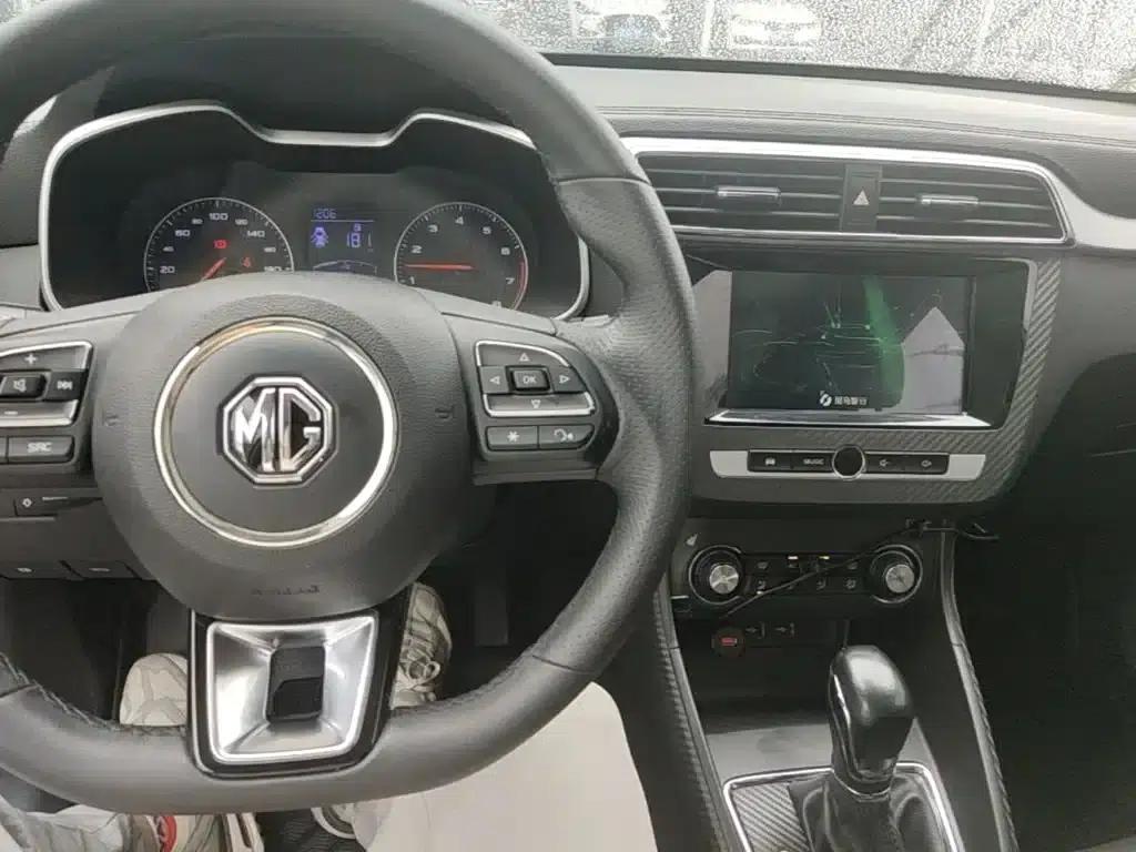 MG ZS 2017 1.5L Automatic Internet Edition — миниатюра 10