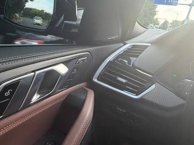 2021 BMW X6 xDrive40i M Sport Package — миниатюра 13