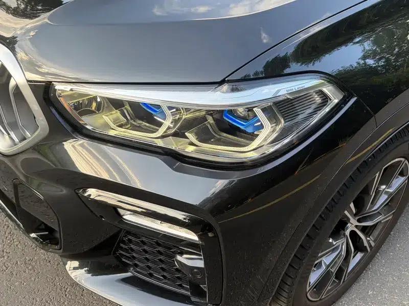 2021 BMW X6 xDrive40i M Sport Package — миниатюра 15