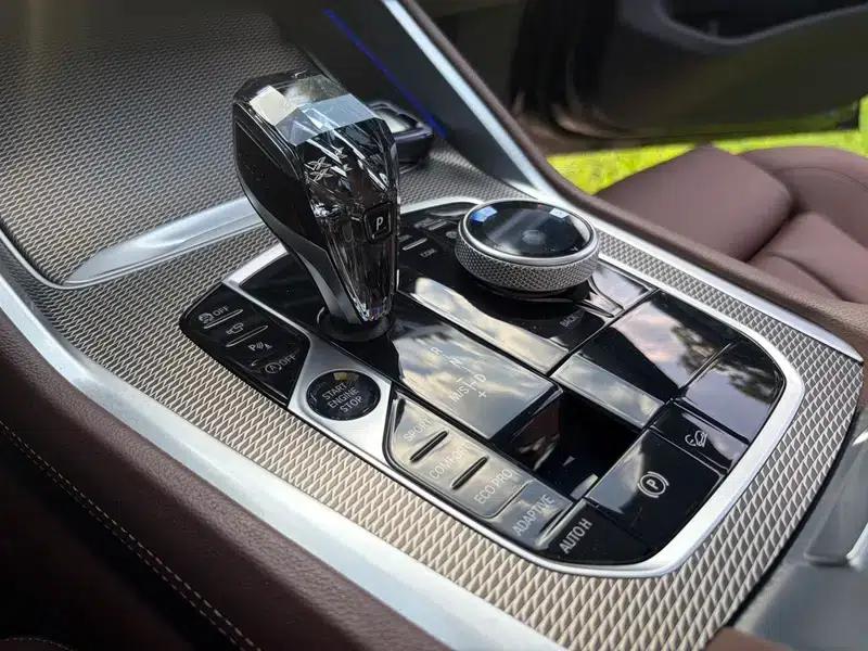 2021 BMW X6 xDrive40i M Sport Package — миниатюра 22