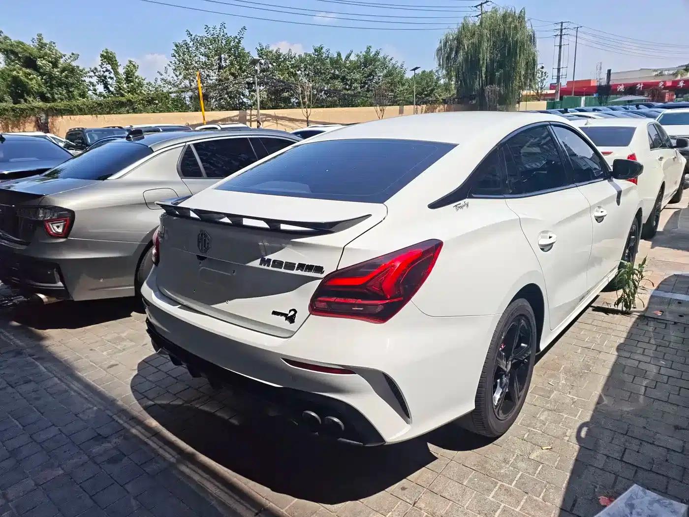MG5 Scorpio 2022 1.5T Luxury Edition — миниатюра 17