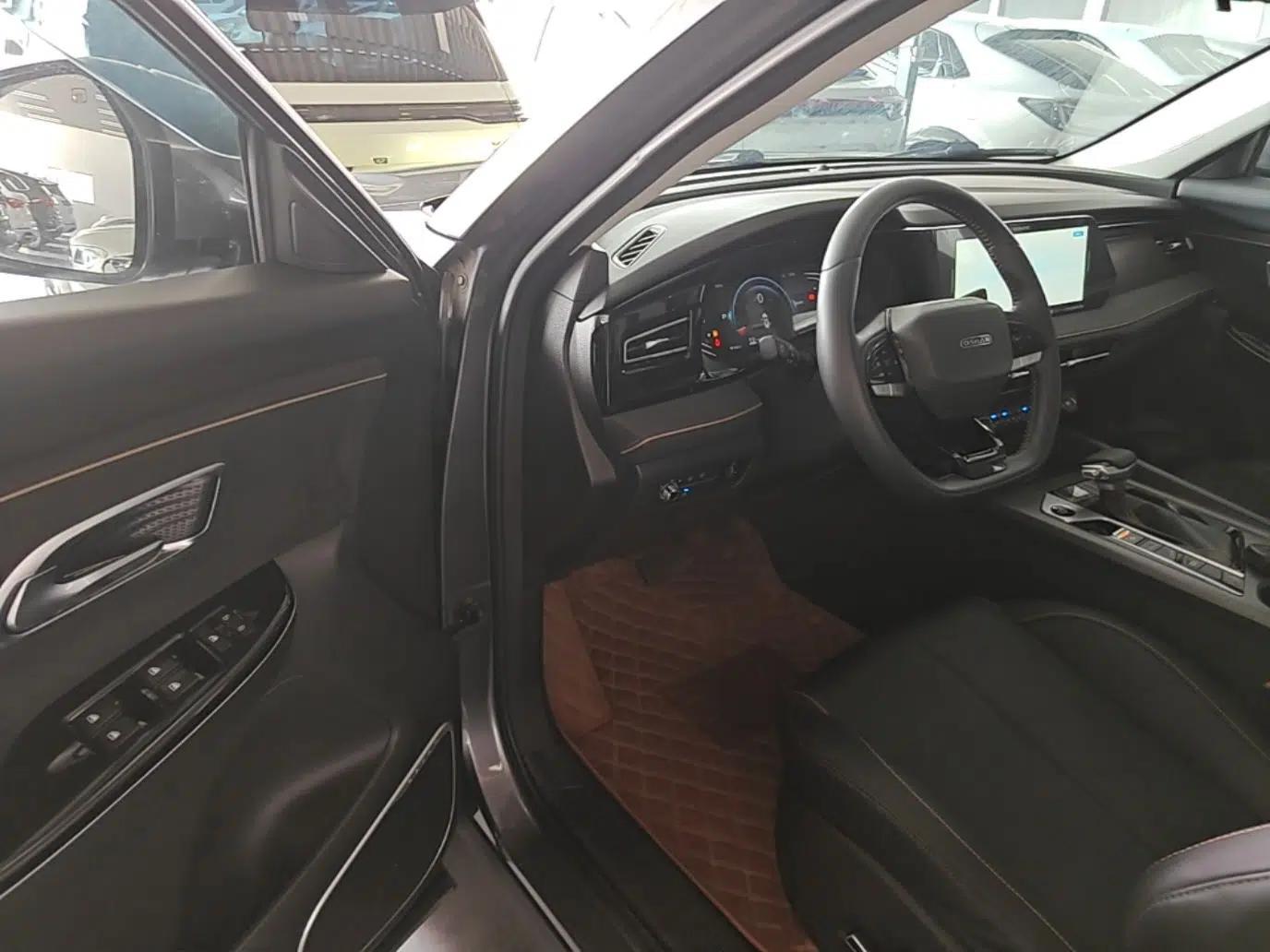 CHANGAN OSHAN X7 PLUS 2023 Enjoy Edition 1.5T Automatic Prestige 7-Seater — миниатюра 18