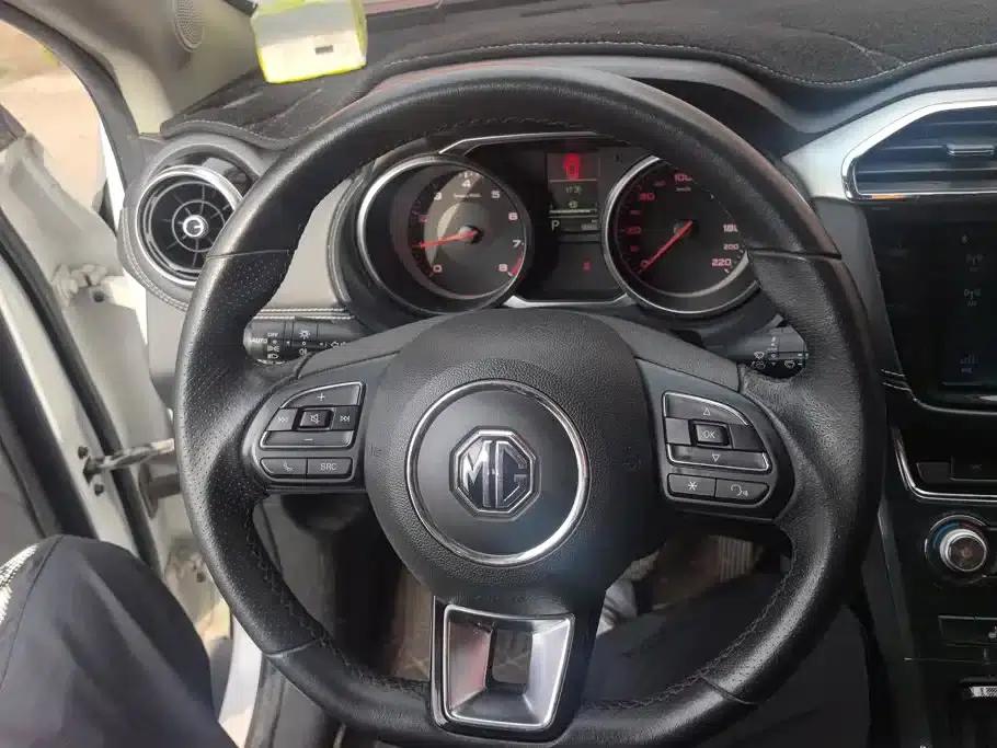 2017 GS 20T Automatic Premium Edition — миниатюра 15