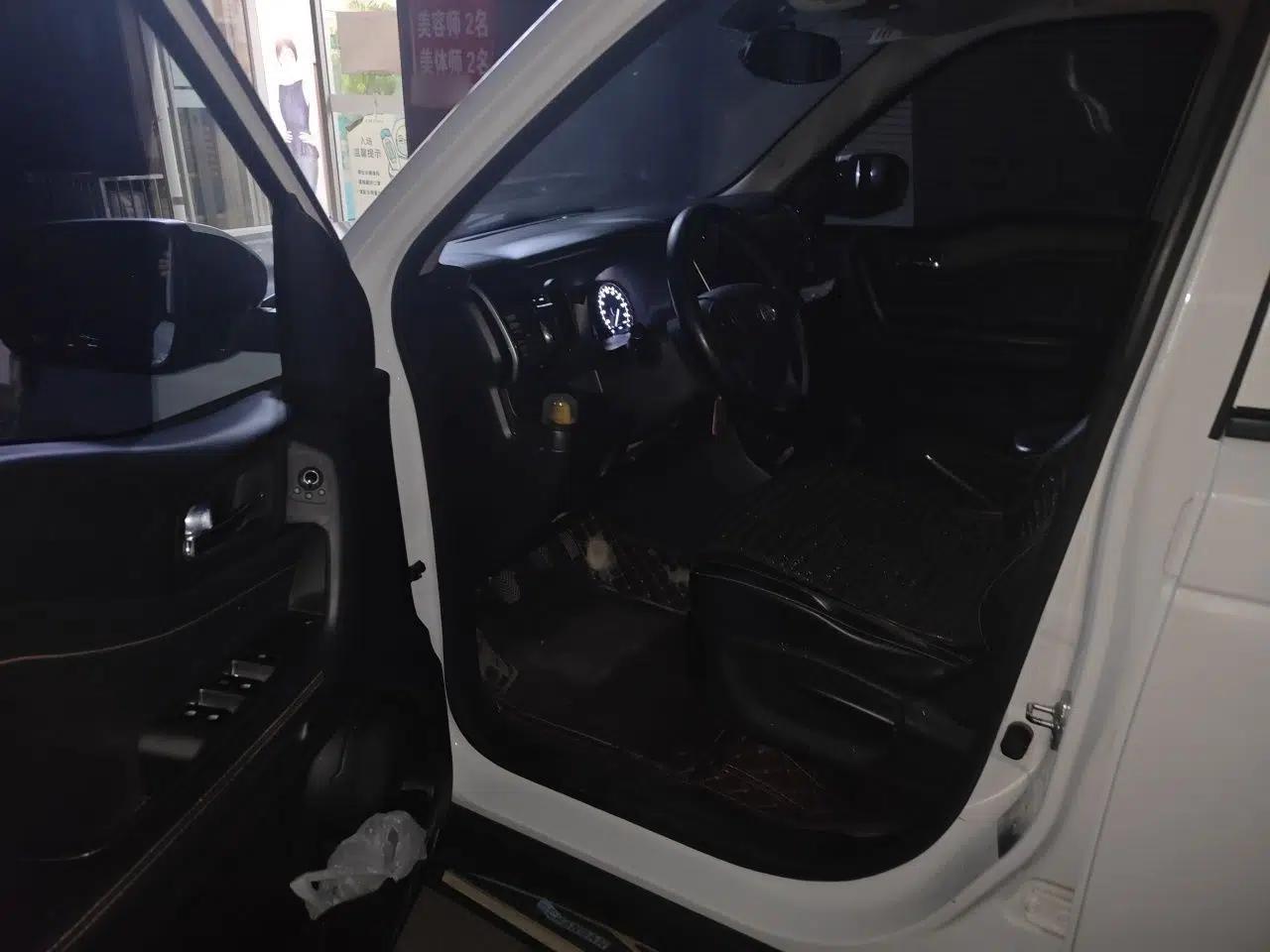 CHANGAN OSHAN X70A 2018 1.5L Manual Elite Version — миниатюра 16
