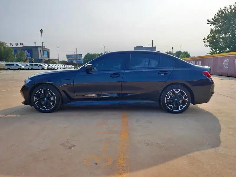 BMW i3 2023 Facelift eDrive40L Shadow Edition — миниатюра 4