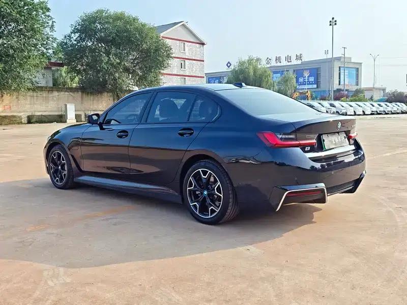 BMW i3 2023 Facelift eDrive40L Shadow Edition — миниатюра 5