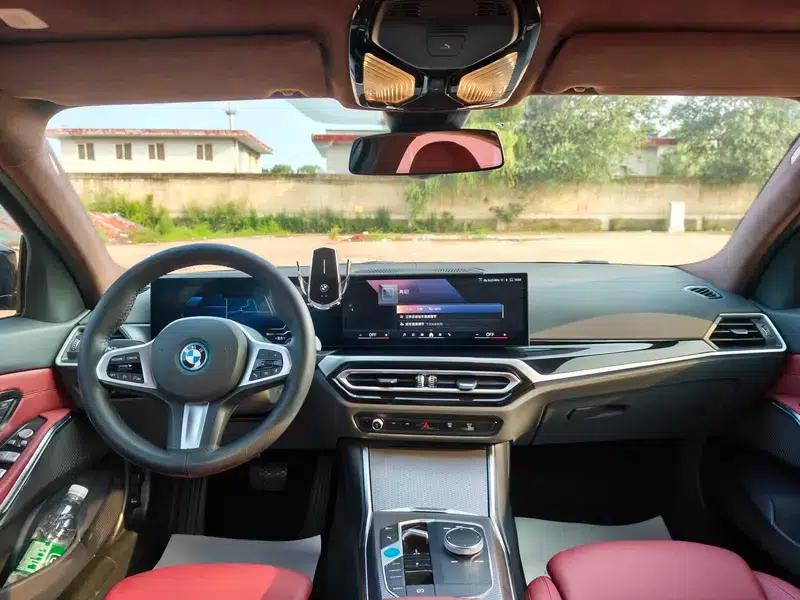 BMW i3 2023 Facelift eDrive40L Shadow Edition — миниатюра 9