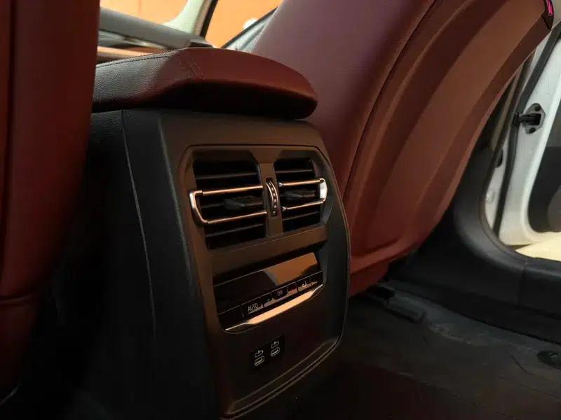 BMW i3 2022 eDrive35L — миниатюра 9