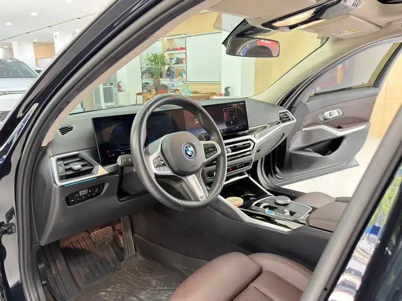 BMW i3 2023 eDrive35L — миниатюра 9