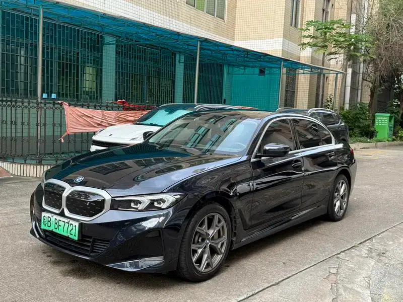 BMW i3 2022 eDrive35L — миниатюра 1