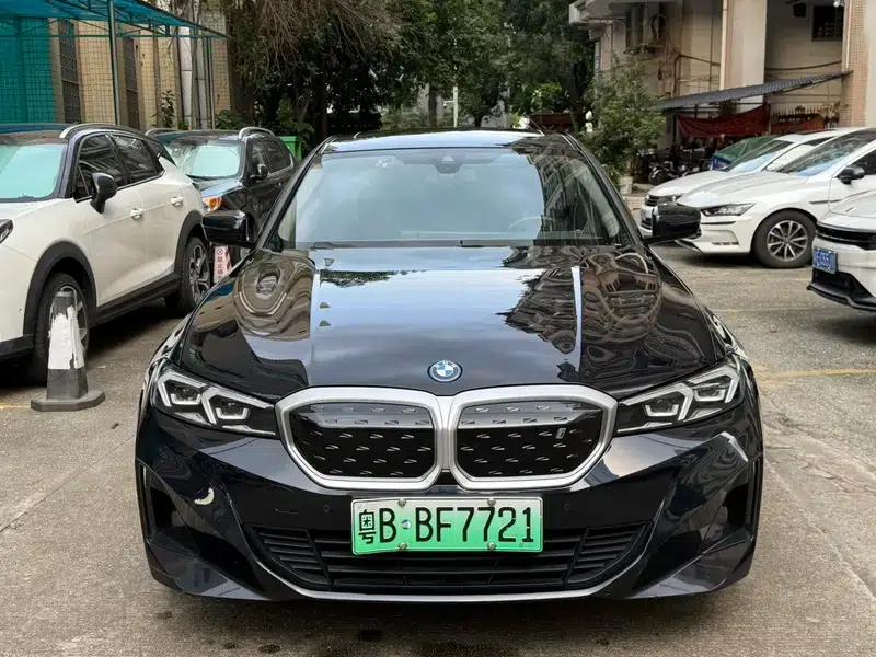 BMW i3 2022 eDrive35L — миниатюра 2