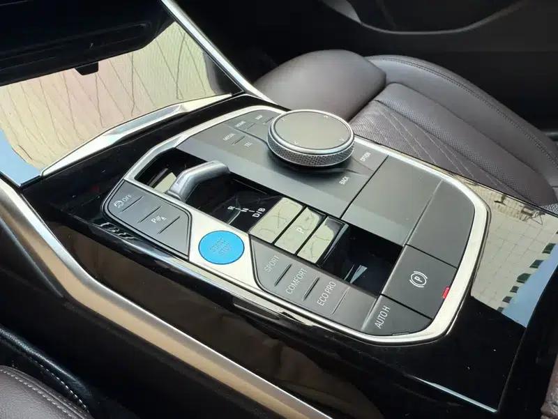BMW i3 2022 eDrive35L — миниатюра 16