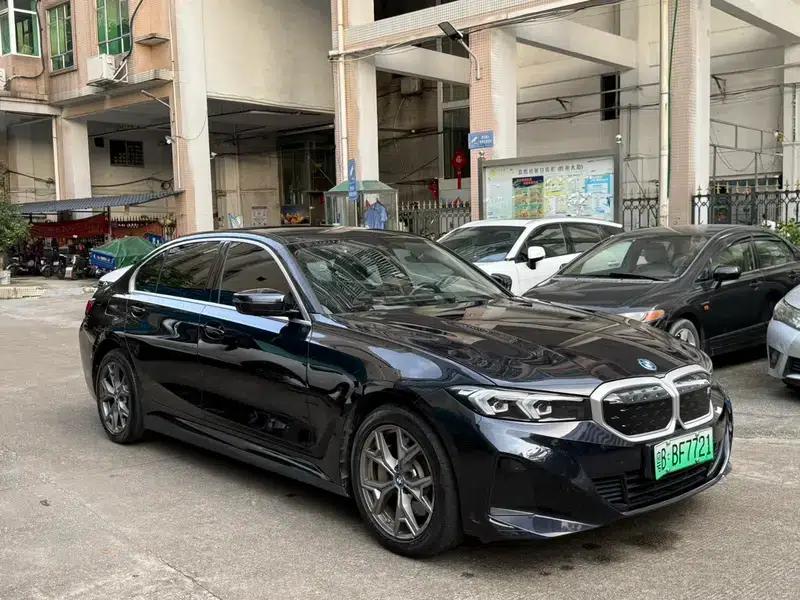 BMW i3 2022 eDrive35L — миниатюра 3