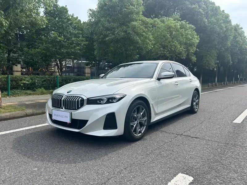 BMW i3 2022 eDrive35L — миниатюра 1