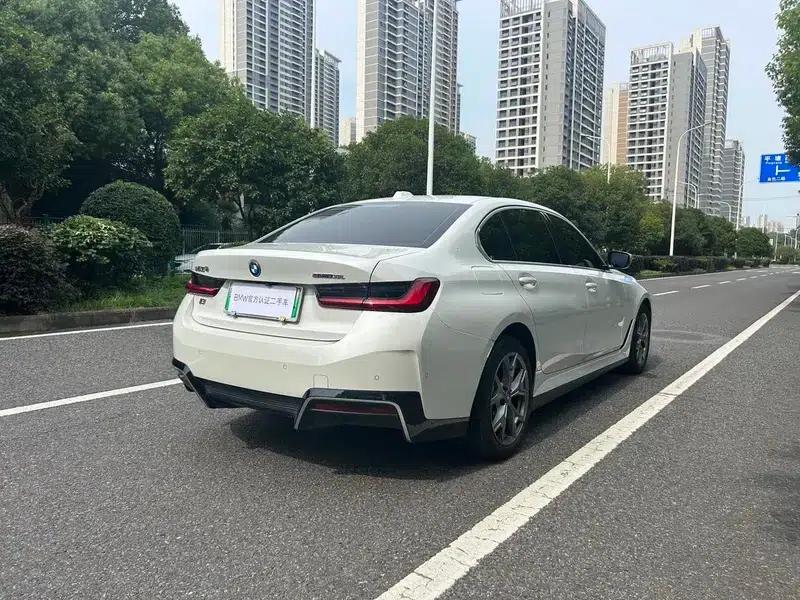 BMW i3 2022 eDrive35L — миниатюра 7