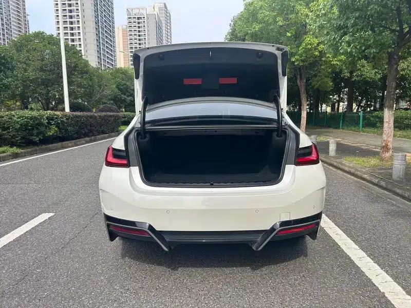 BMW i3 2022 eDrive35L — миниатюра 10