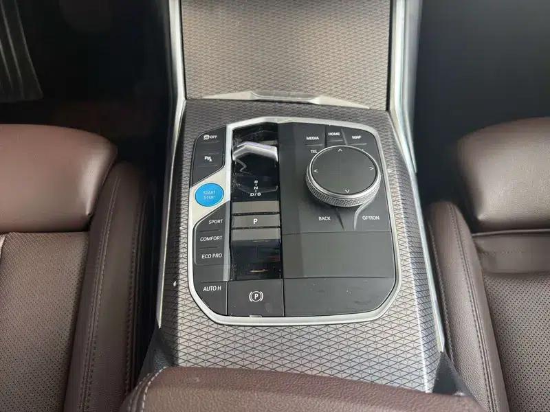 BMW i3 2022 eDrive35L — миниатюра 21