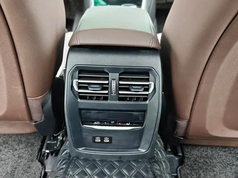 BMW i3 2022 eDrive35L — миниатюра 13