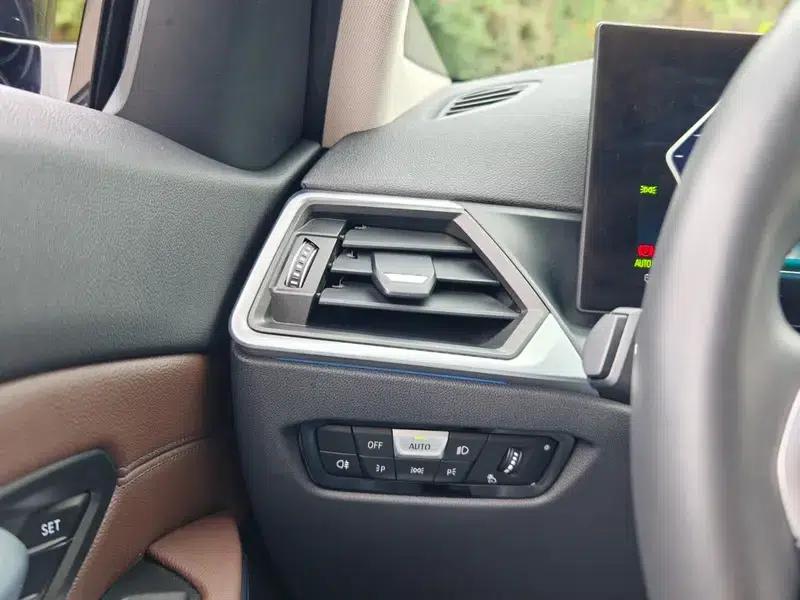 BMW i3 2022 eDrive35L — миниатюра 21