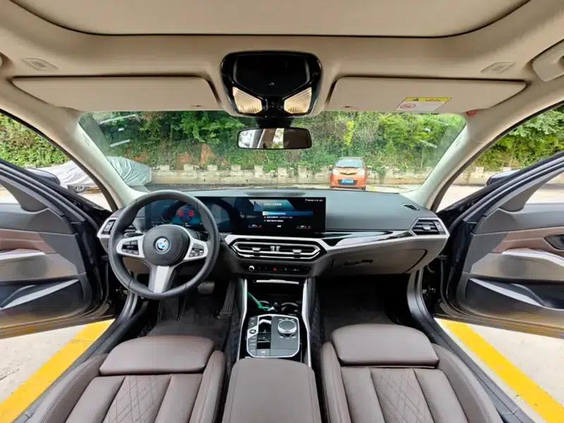 BMW i3 2022 eDrive35L — миниатюра 23
