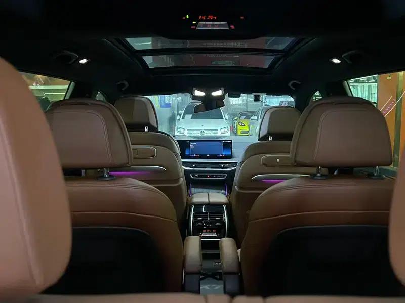 BMW X7 2023 xDrive40i M Sport Package — миниатюра 10