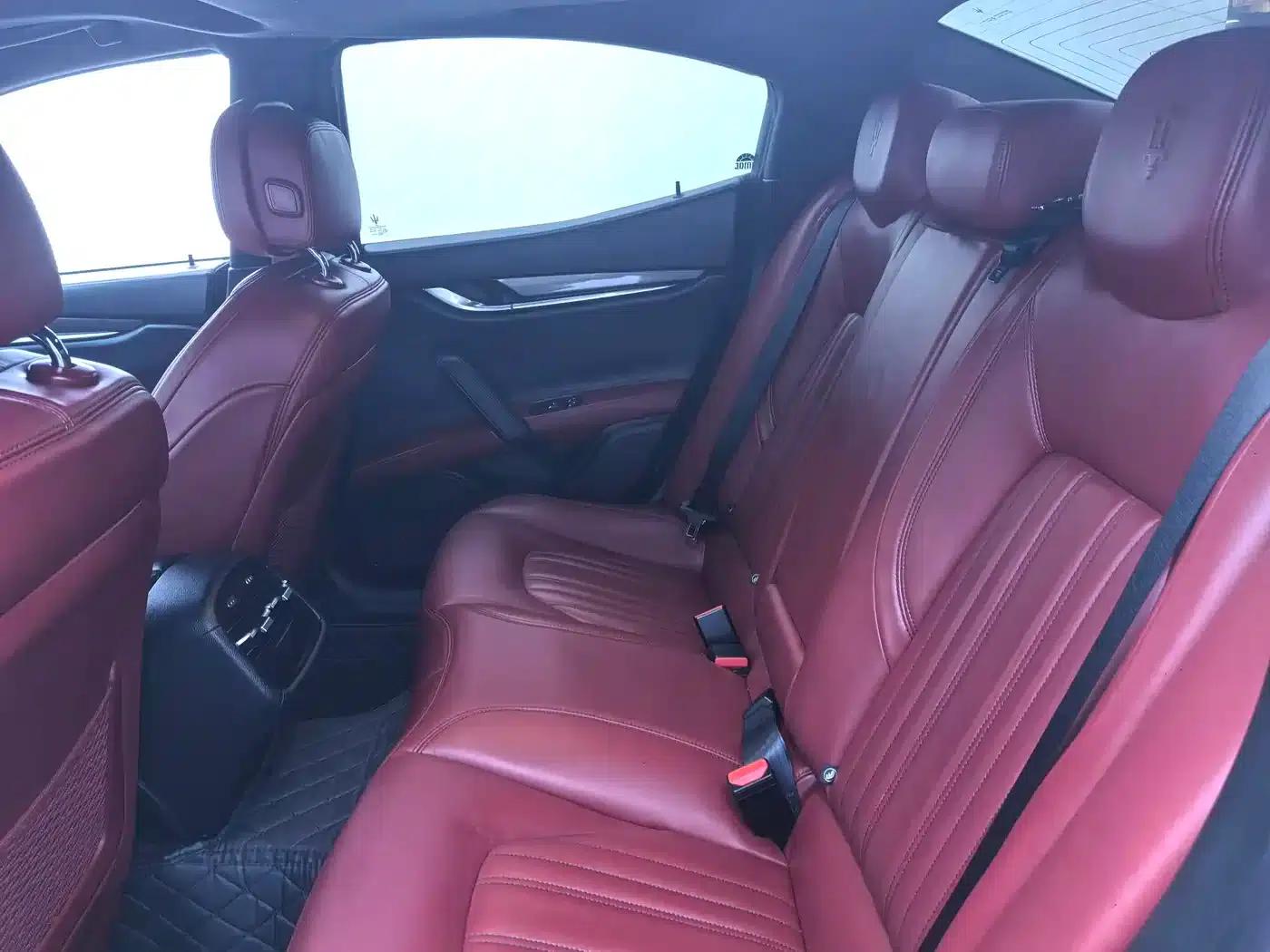 2017 Ghibli 3.0T Standard Edition — миниатюра 10