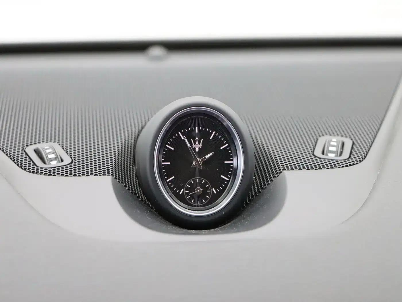 2022 Levante 2.0T GT First Edition — миниатюра 12
