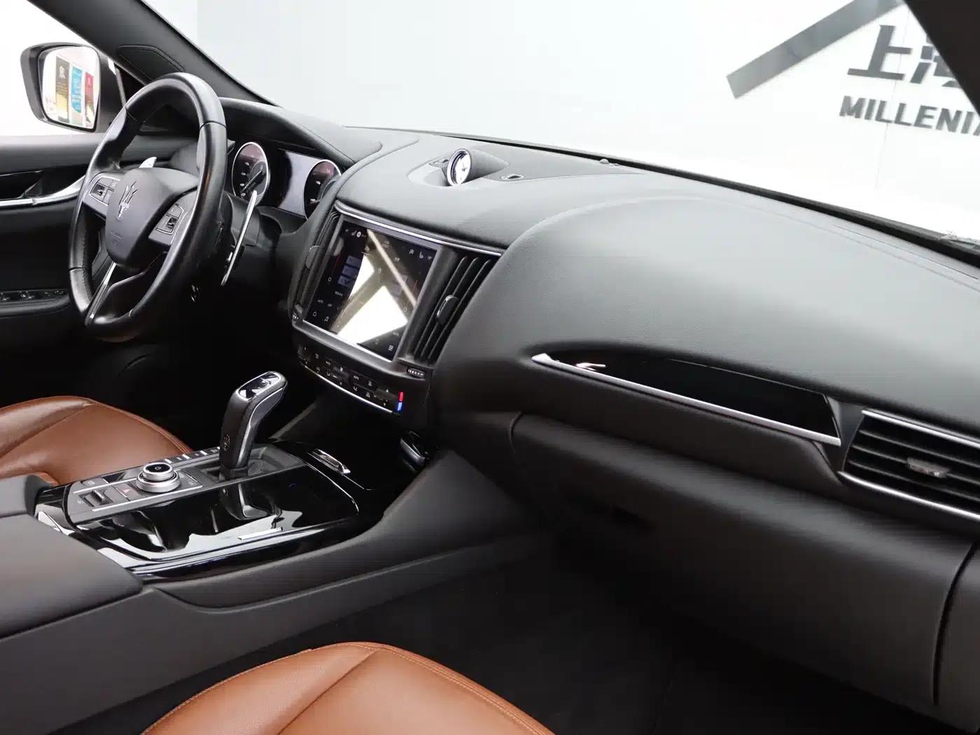 2022 Levante 2.0T GT First Edition — миниатюра 22