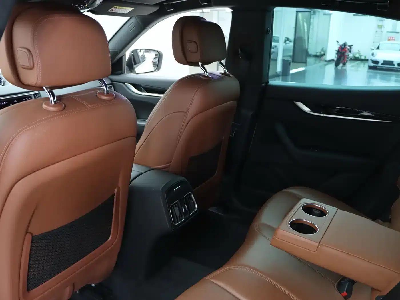 2022 Levante 2.0T GT First Edition — миниатюра 26