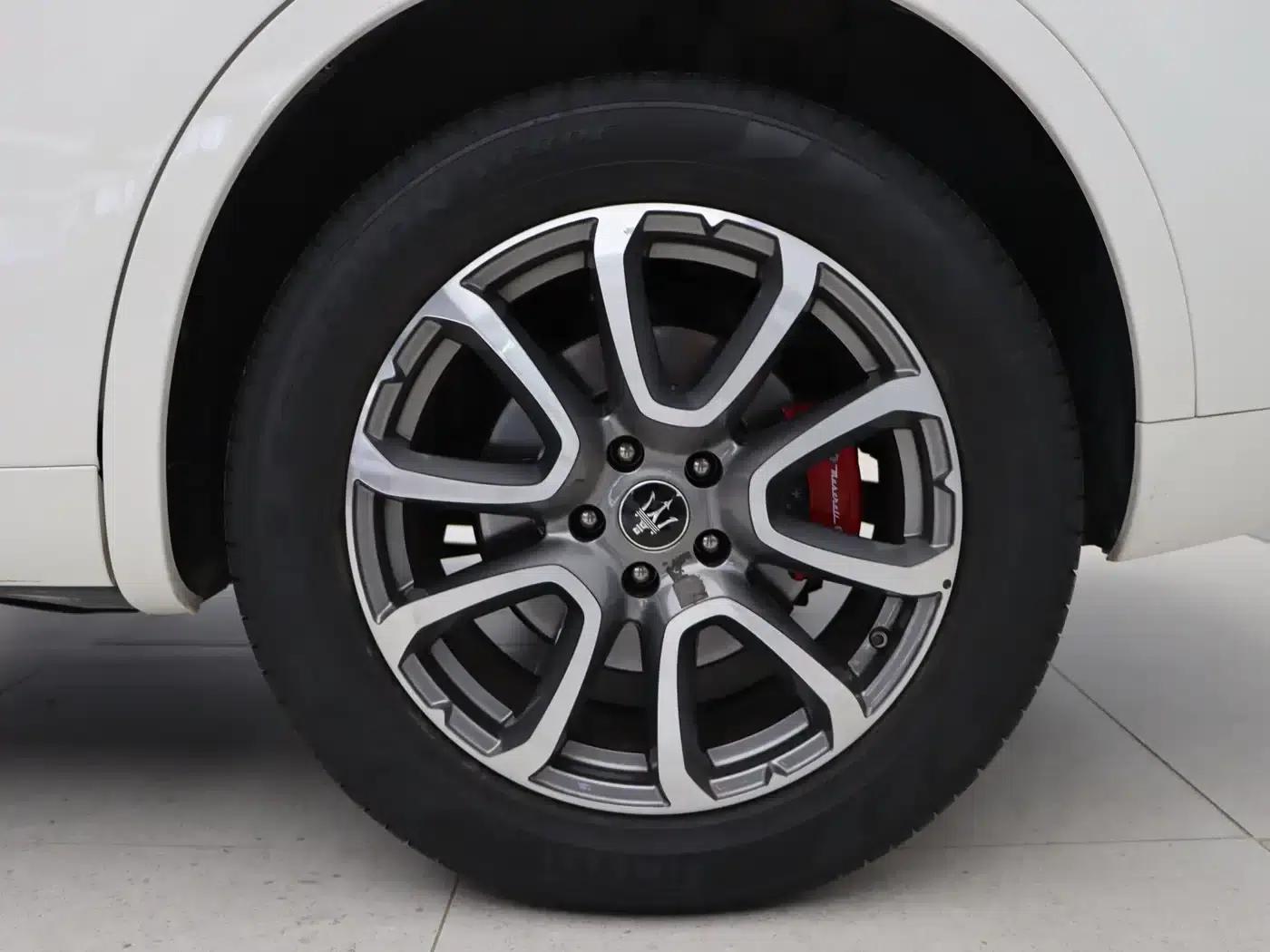 2022 Levante 2.0T GT First Edition — миниатюра 10