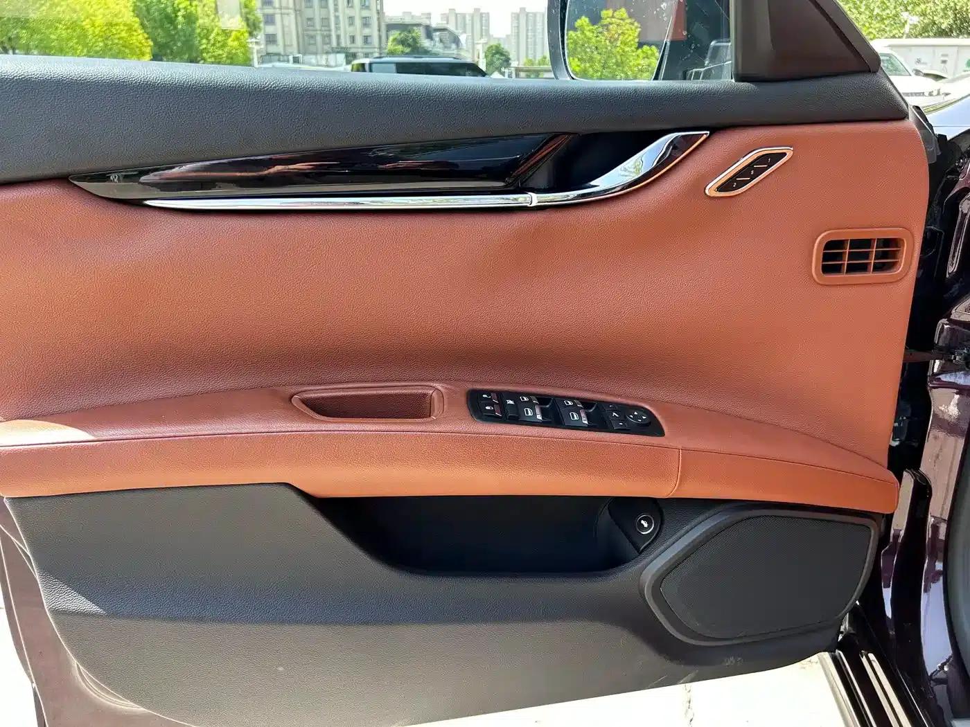2015 Quattroporte Facelift 3.0T S Q4 — миниатюра 17